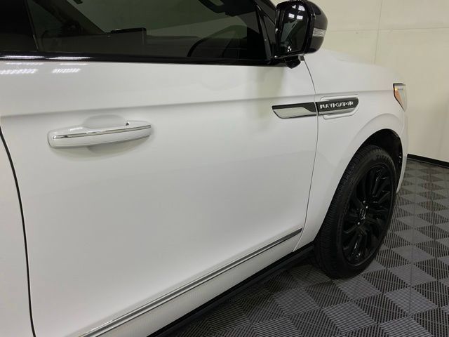 Used 2022 Lincoln Navigator L Black Label AWD/4WD image 7