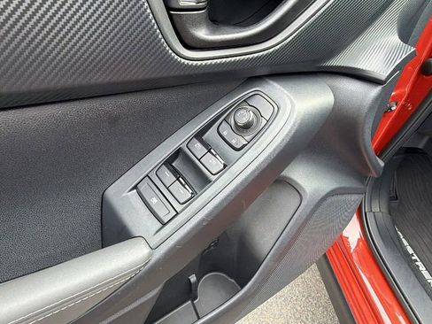 Used 2025 Subaru Crosstrek 2.0i Premium image 20