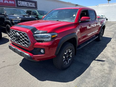 Used 2022 Toyota Tacoma TRD Off-Road w/ TRD Premium Off Road Package AWD/4WD image 20