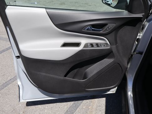 Used 2022 Chevrolet Equinox LT FWD image 15