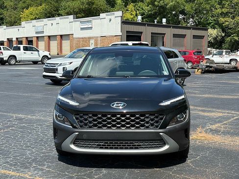 Used 2023 Hyundai Kona SE w/ Cargo Package AWD/4WD image 2