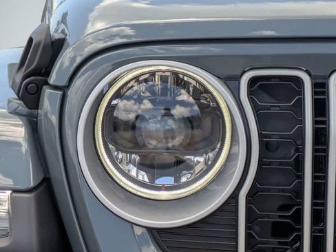 New 2026 Jeep Wrangler Unlimited Sahara AWD/4WD image 9