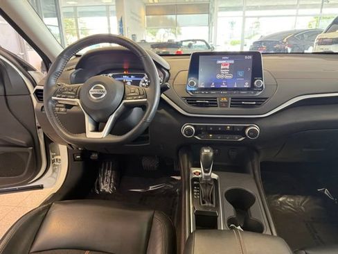 Used 2022 Nissan Altima 2.0 SR FWD image 24