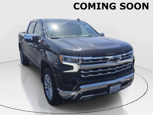 Used 2022 Chevrolet Silverado 1500 LTZ image 1