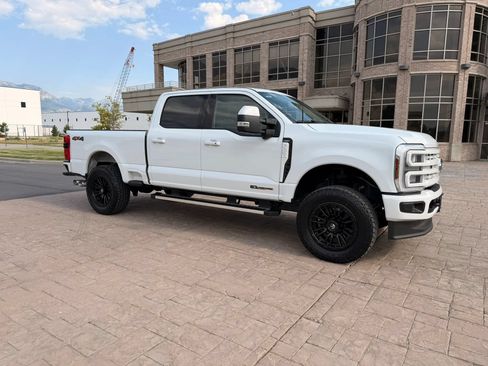 Used 2025 Ford F250 Lariat AWD/4WD image 12