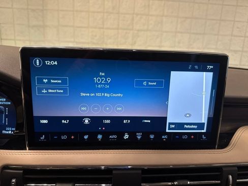 Used 2023 Lincoln Corsair Reserve w/ Equipment Group 202A AWD/4WD image 6
