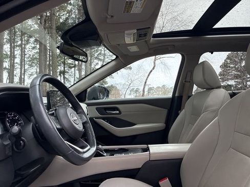 Used 2023 Nissan Rogue SL w/ SL Premium Package image 21