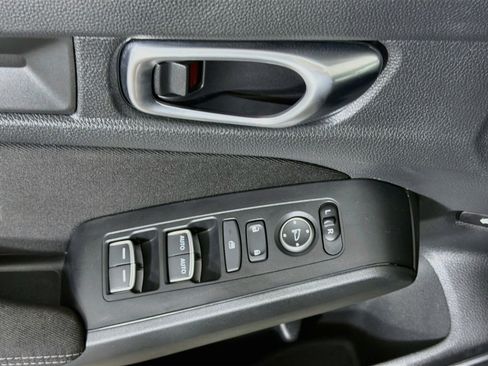 Used 2023 Honda Civic Sport image 15
