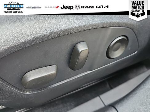 Used 2024 Chevrolet Blazer EV LT AWD/4WD image 15