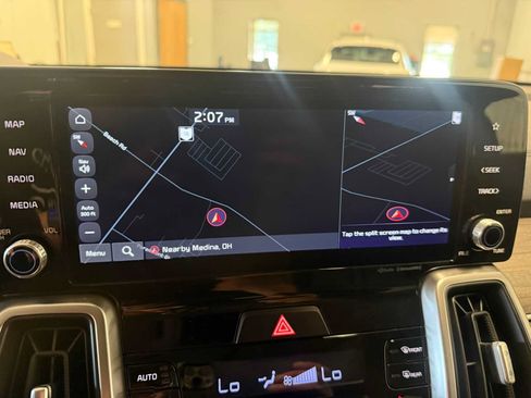 Used 2023 Kia Sorento S w/ Panoramic Sunroof Package AWD/4WD image 34