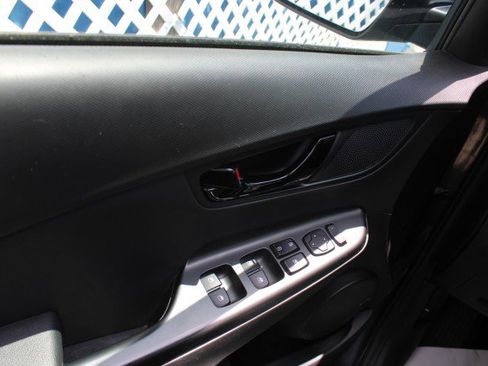 Used 2018 Hyundai Kona Ultimate FWD image 18