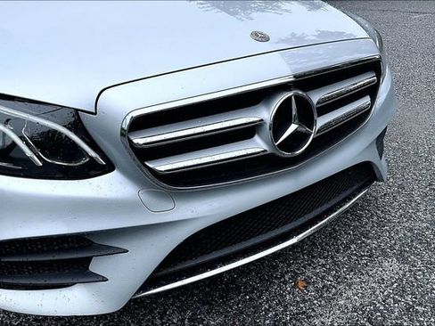 Certified 2019 Mercedes-Benz E 300 4MATIC image 37