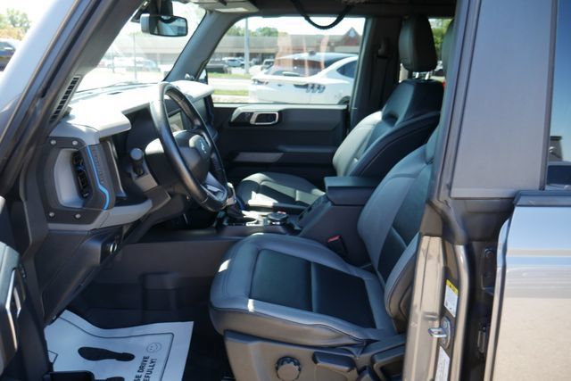Used 2022 Ford Bronco Black Diamond w/ Sasquatch Package AWD/4WD image 2