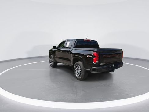 Used 2026 Chevrolet Colorado Z71 w/ Technology Package AWD/4WD image 9