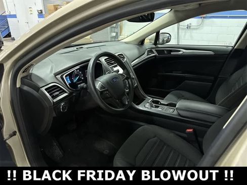 Used 2019 Ford Fusion SE image 27