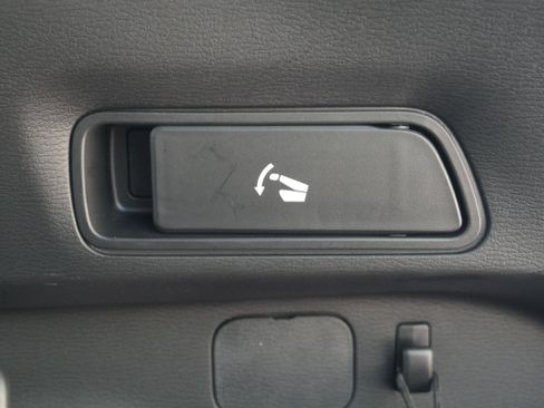 Used 2024 Mitsubishi Outlander SEL AWD/4WD image 12