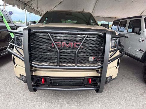 Used 2023 GMC Sierra 1500 AT4 w/ AT4 Premium Package AWD/4WD image 2