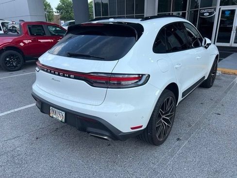Used 2024 Porsche Macan AWD/4WD image 5