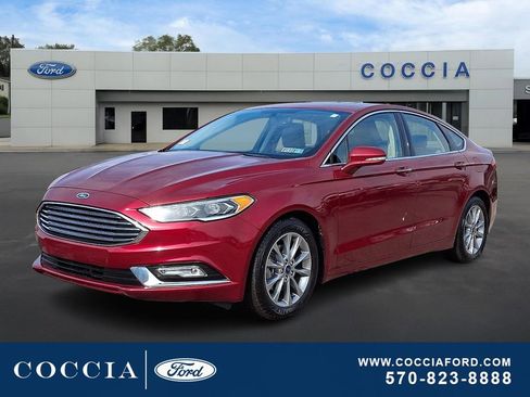 Certified 2017 Ford Fusion SE w/ Fusion SE Technology Package image 1