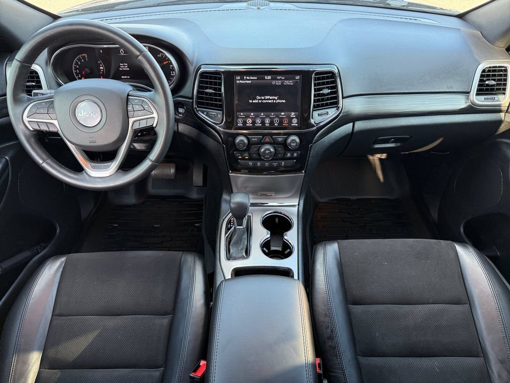 Used 2021 Jeep Grand Cherokee Laredo X AWD/4WD image 12