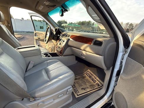 Used 2012 Chevrolet Tahoe LT image 47