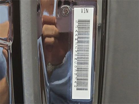 Used 2022 Bentley Bentayga image 57