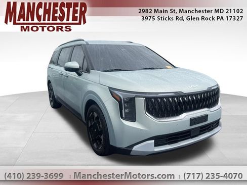 Used 2025 Kia Carnival EX FWD image 1