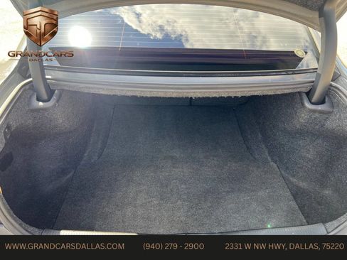 Used 2018 Dodge Charger SXT image 17