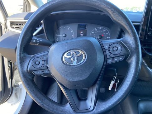 Used 2024 Toyota Corolla LE image 34