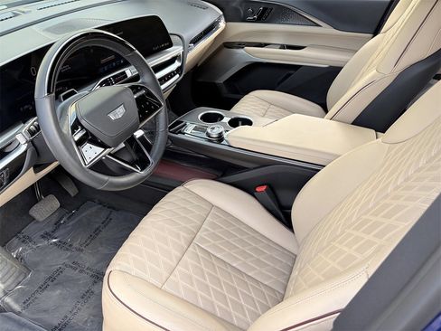 Used 2024 Cadillac Lyriq Luxury w/ Nappa Leather Package image 19