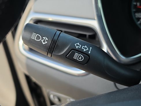 Certified 2023 Chevrolet Equinox LS FWD image 21