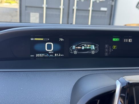 Used 2021 Toyota Prius Prime XLE image 31
