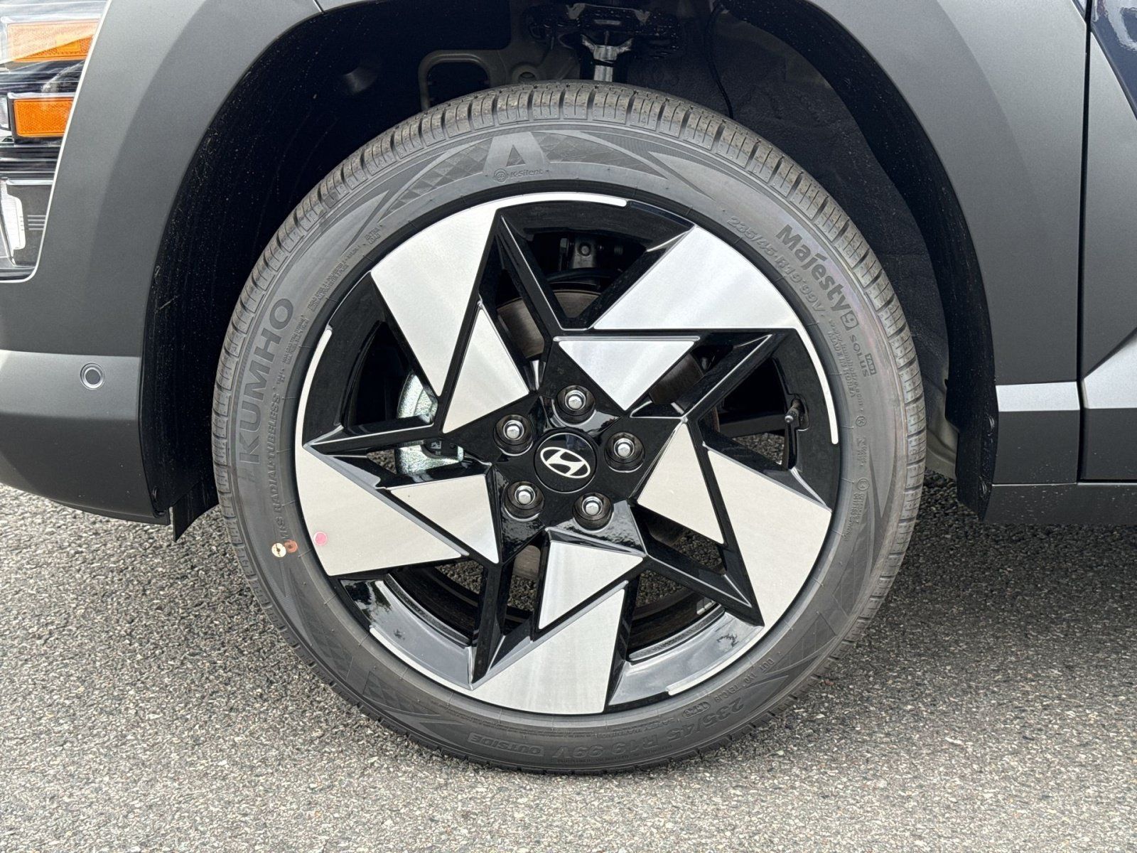 New 2027 Hyundai Kona Limited AWD/4WD image 12