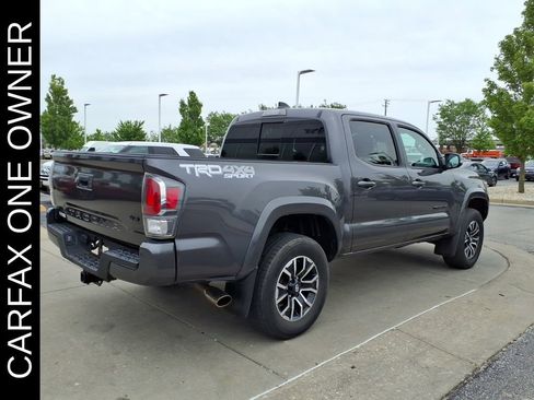 Used 2022 Toyota Tacoma TRD Sport w/ Technology Package AWD/4WD image 7