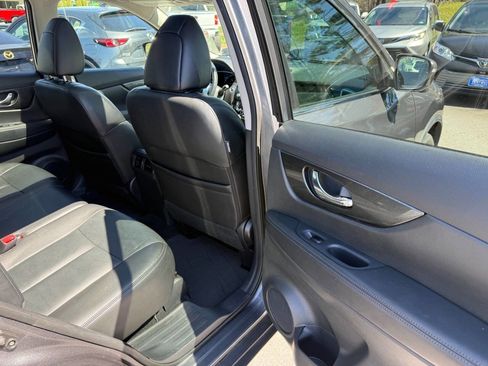 Used 2016 Nissan Rogue SL w/ SL Premium Package AWD/4WD image 10