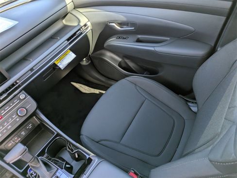 New 2026 Hyundai Tucson SE image 18