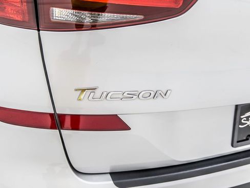 Used 2020 Hyundai Tucson SE w/ Cargo Package FWD image 10