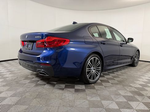 Used 2020 BMW 530e xDrive w/ M Sport Package AWD/4WD image 9
