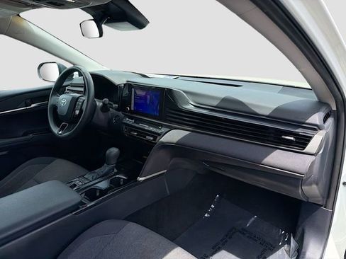 Used 2025 Toyota Camry LE FWD image 27