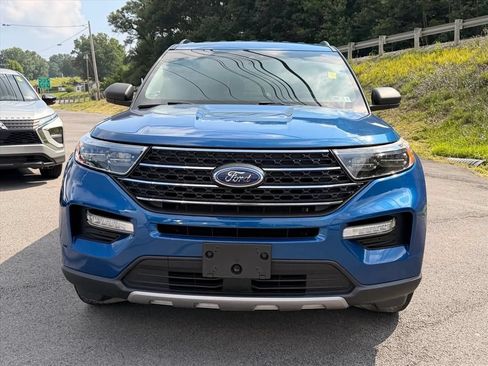 Used 2020 Ford Explorer XLT w/ Equipment Group 202A AWD/4WD image 18