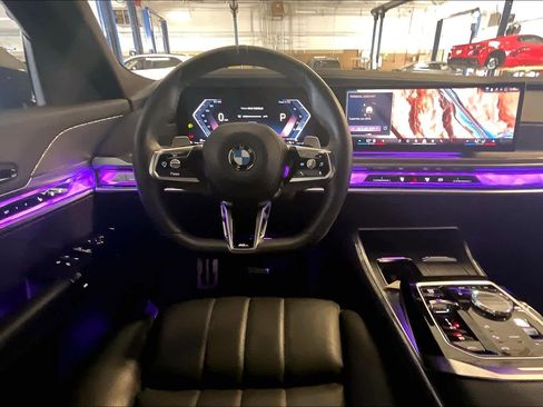 Certified 2024 BMW 760i xDrive AWD/4WD image 5