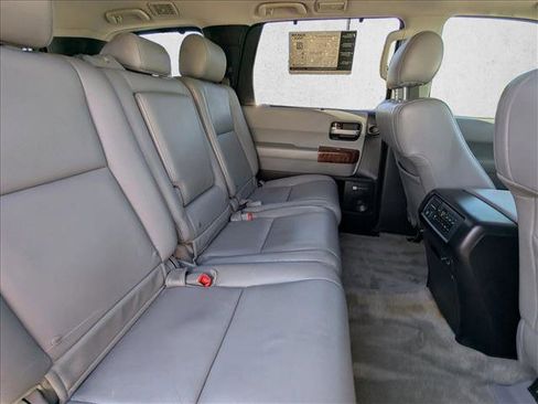Used 2010 Toyota Sequoia Limited image 21