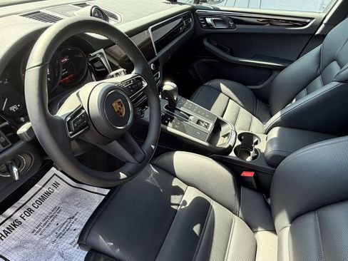 New 2026 Porsche Macan AWD/4WD image 4
