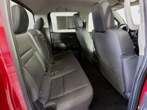 Used 2022 Nissan Frontier SV AWD/4WD image 30
