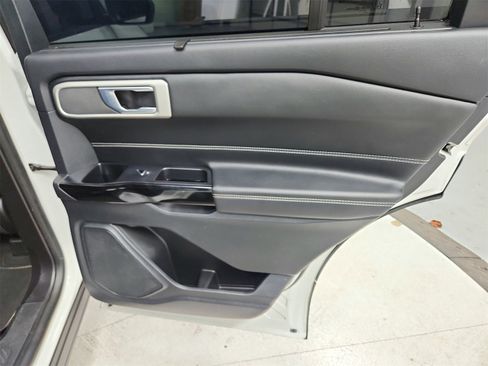 Used 2022 Ford Explorer ST image 43