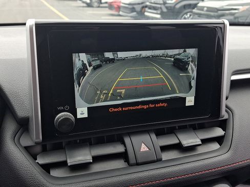 Used 2023 Toyota RAV4 SE w/ Weather & Moonroof Package image 18