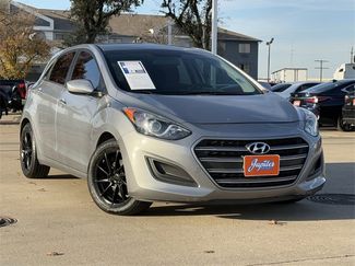 Used 2016 Hyundai Elantra GT video 2
