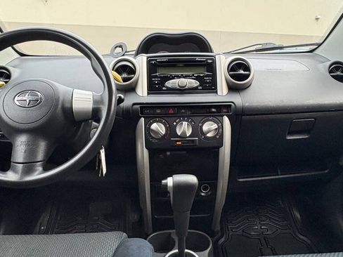 Used 2006 Scion xA FWD image 13