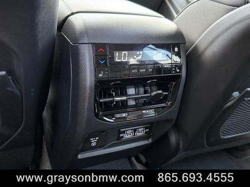 Used 2022 Jeep Grand Cherokee L Limited AWD/4WD image 20