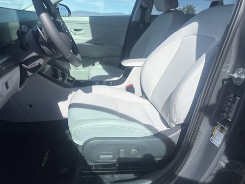 Certified 2025 Hyundai Kona SEL FWD image 10